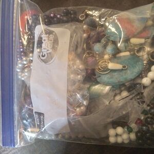 Assorted Bead and Jewelry Crafting Set